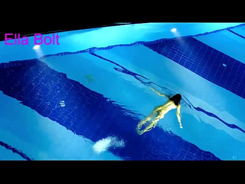❤️ Saya tidak bisa berhenti menonton, pirang muda tertangkap basah berenang di kolam resor ELLA BOLT ☑ Porno di id.porn-list.ru